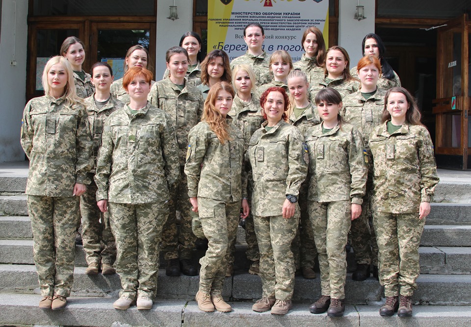 Голые женщины военнослужащие 75 фото